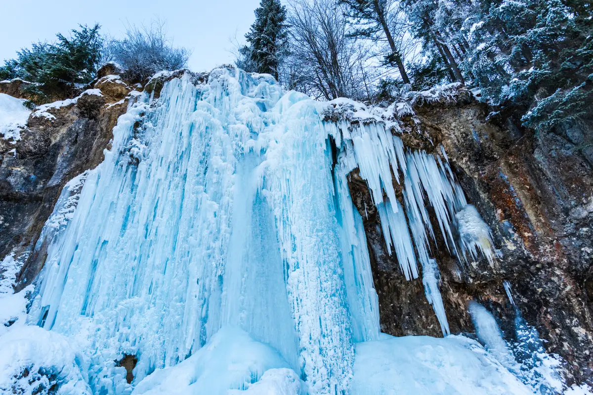 The Top 5 Frozen Waterfall Wonders in Japan: A Winter Adventure